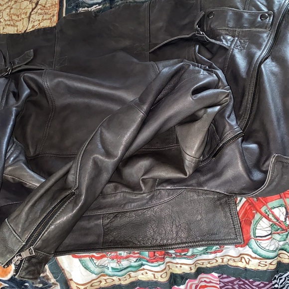 Banana republic leather jacket - Picture 8 of 16